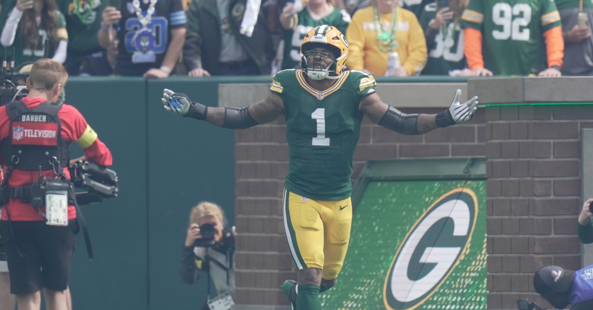 Dallas Cowboys news: How to deal with Micah Parsons, Packers defensive line