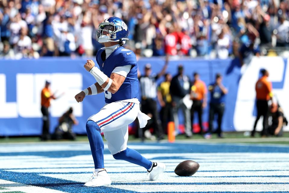 Los Angeles Chargers v New York Giants