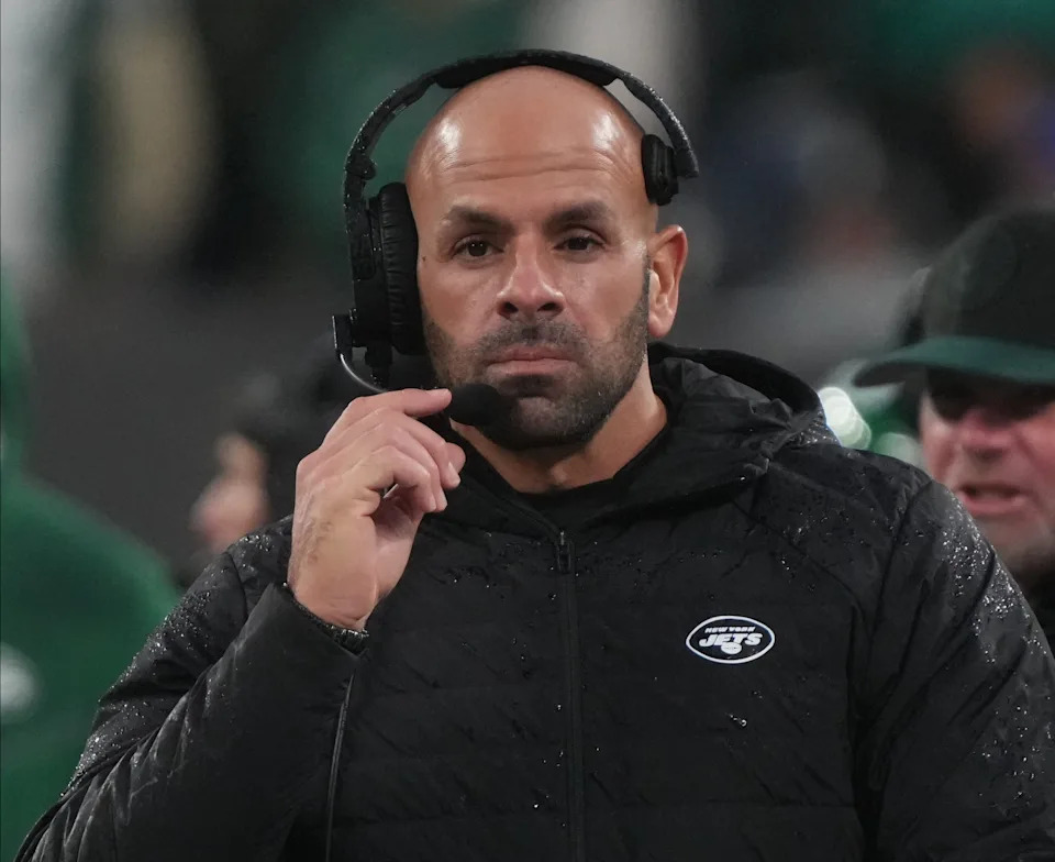 East Rutherford, NJ — December 3, 2023 -- Jets head coach Robert Saleh late after his offense came off the field in the second half. The Atlanta Falcons topped the NY Jets 13-8 at MetLife Stadium on December 3, 2023 in East Rutherford, NJ.
