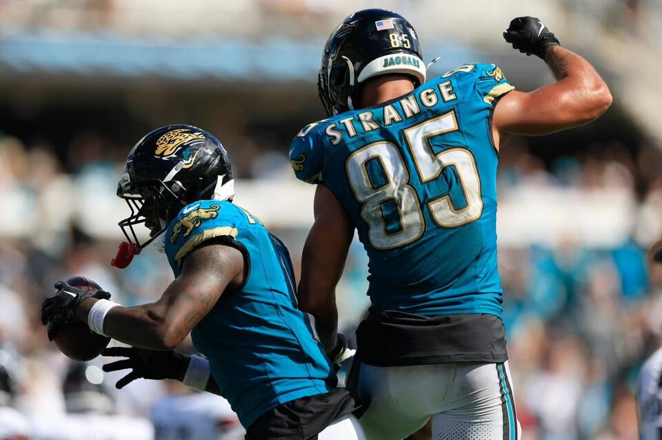 Brenton Strange Fantasy Football Waiver Wire: Should Managers Pick Up the Jaguars TE This Week?