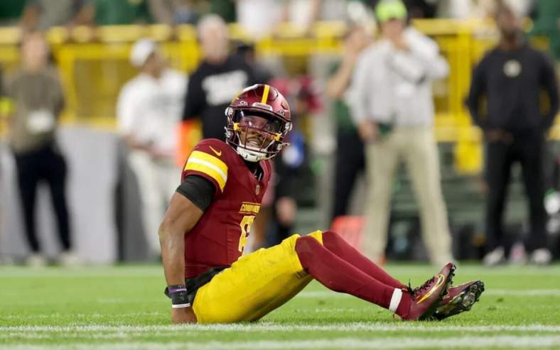 Jayden Daniels injury update