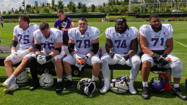 Minnesota Vikings offensive line at practice - TCO Performance Center in Eagan, MN