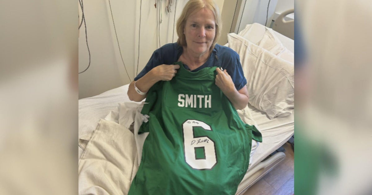 How Philadelphia Eagles WR DeVonta Smith and his fiancée helped surprise a cancer patient