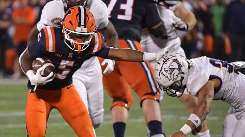 NCAA Football: Western Illinois at Illinois