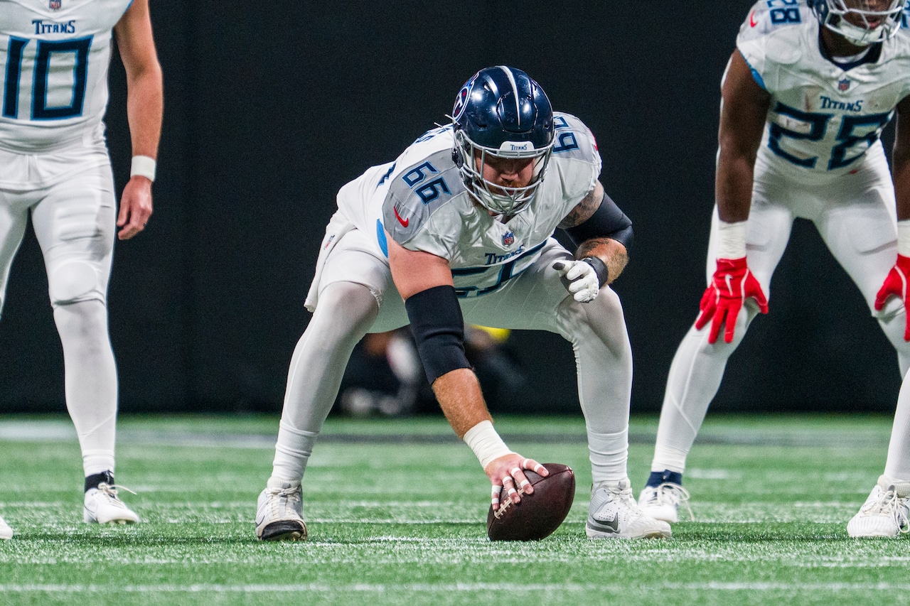 Patriots sign veteran center to practice squad