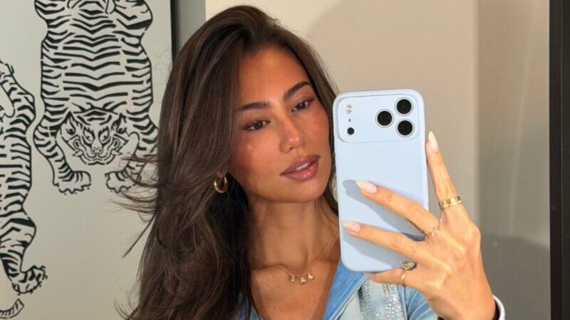 Girlfriend of Lions RB Jahmyr Gibbs Was Going Viral In Her Spicy Custom Game Day Outfit [PHOTOS]