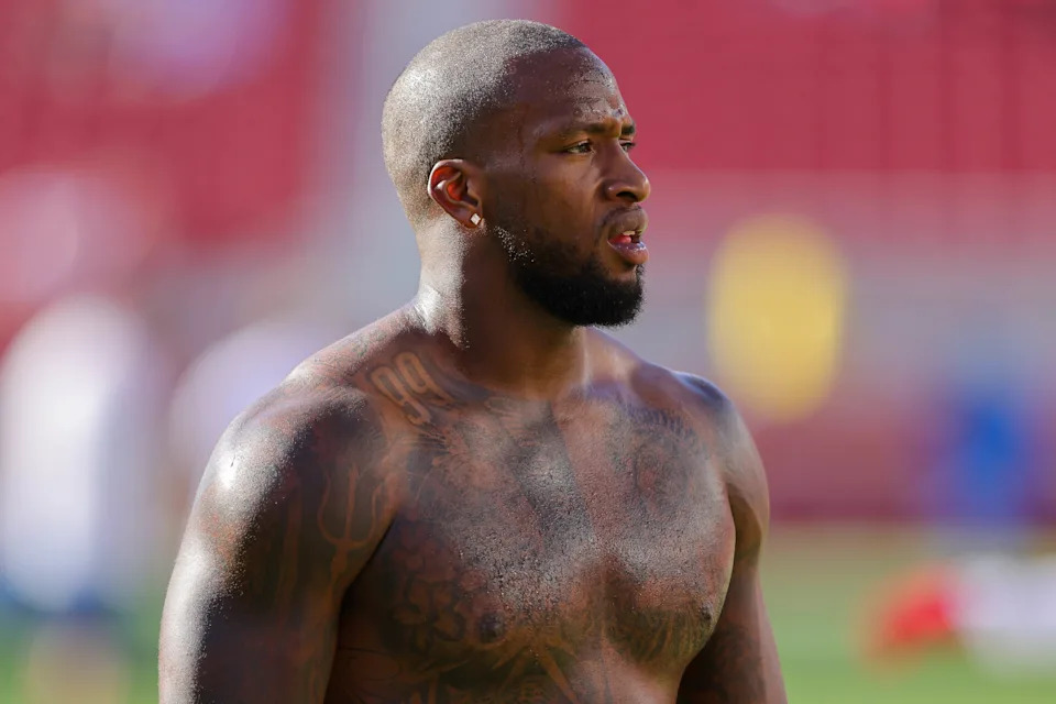 A star at Clemson, Ferrell had 4.5 sacks as a Raider rookie and never reached that number again. He played with the Commanders last year but they cut him. With Khalil Mack injured, the Chargers are signing him.