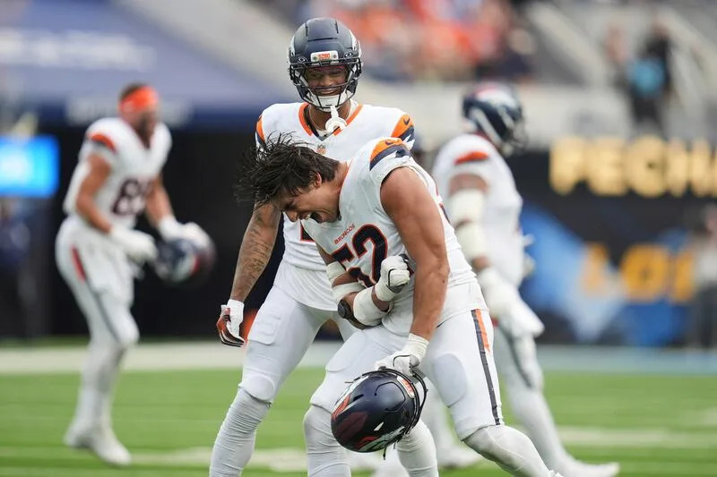 APTOPIX Broncos Chargers Football