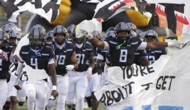 Mansfield Summits football dominates all three phases, trounces Grapevine