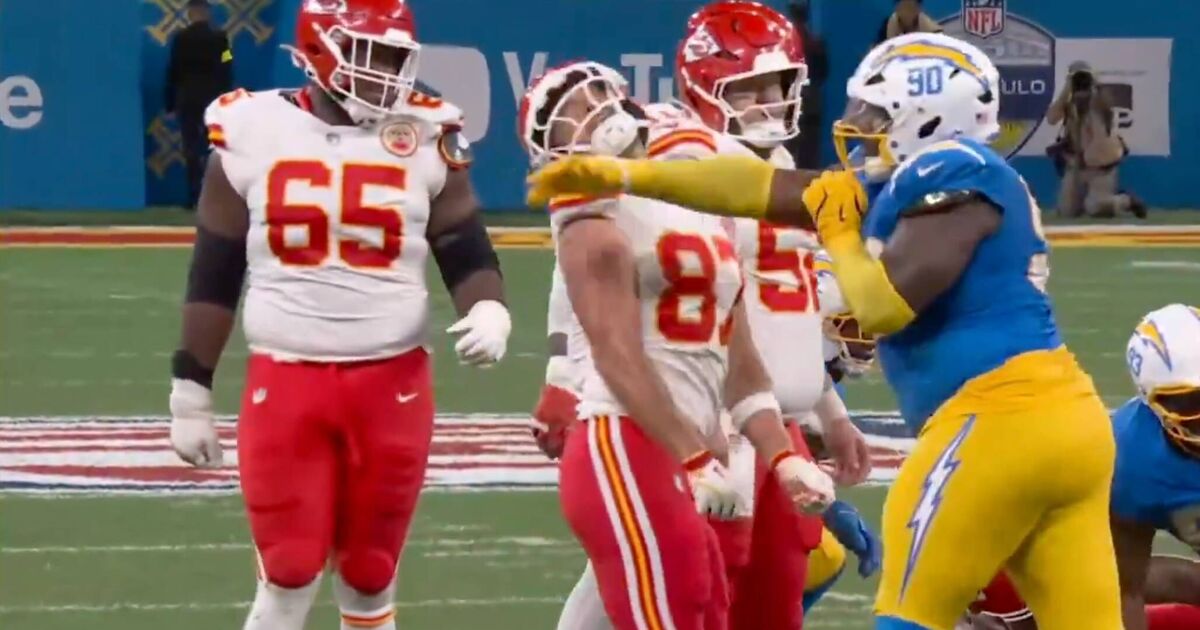 Travis Kelce brutally slapped moments after headbutting Chiefs teammate - Football - Sports