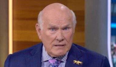 Terry Bradshaw goes against the grain with Jerry Jones take - Football - Sports