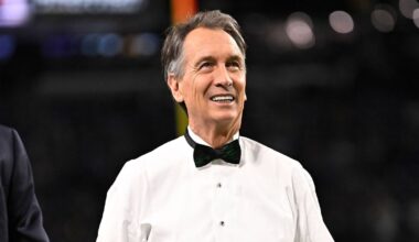 Collinsworth fixation on awkward word leaves SNF viewers baffled - Football - Sports
