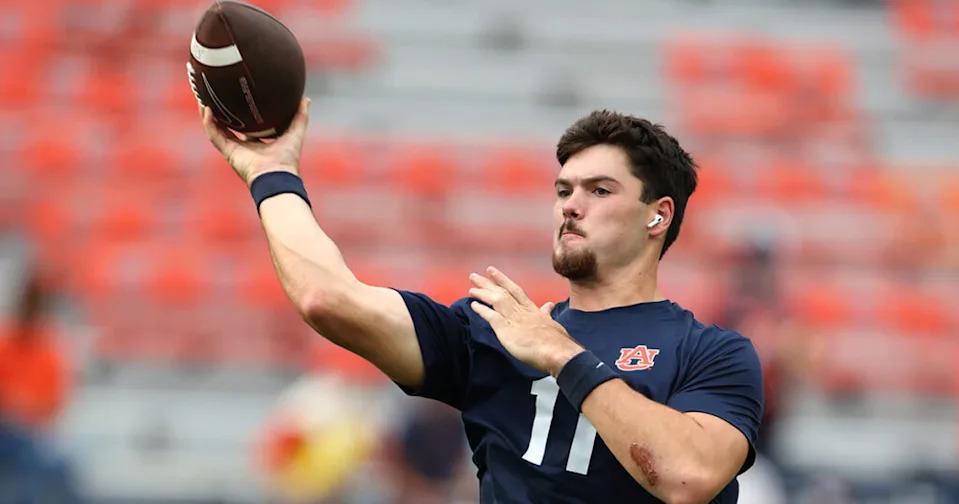 Auburn QB Jackson Arnold