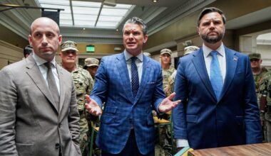 Why has Hegseth summoned military commanders to Washington?