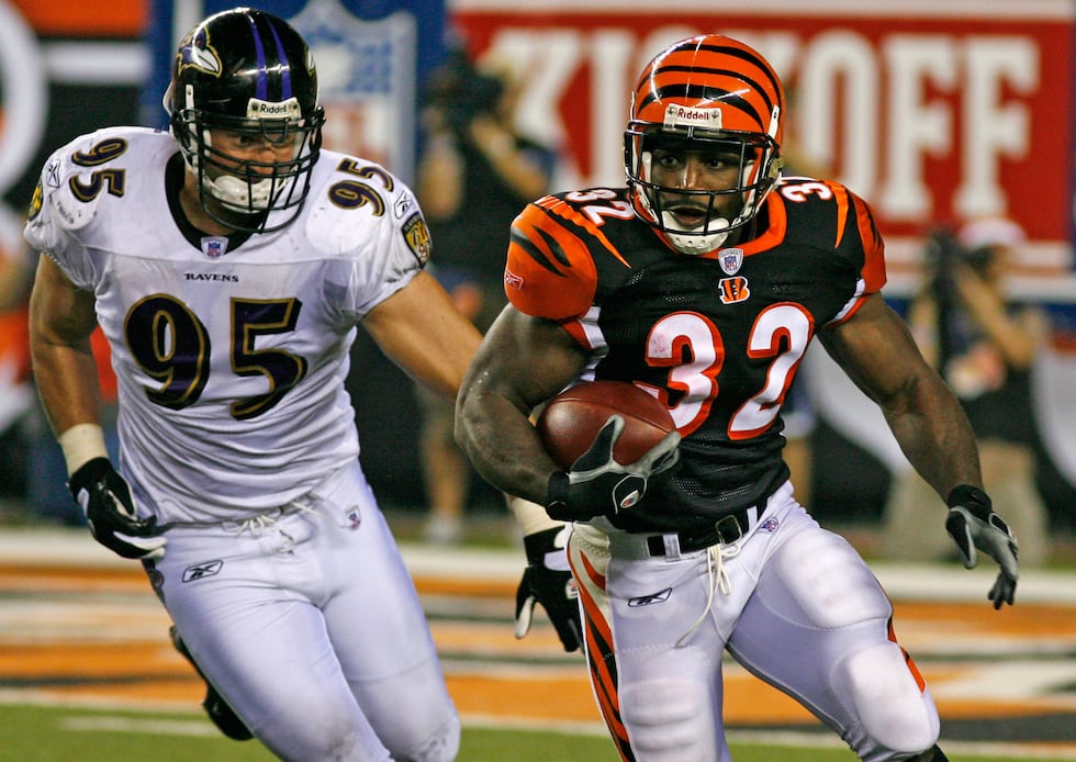 Cincinnati Bengals running back Rudi Johnson (32) during an NFL football game against the...