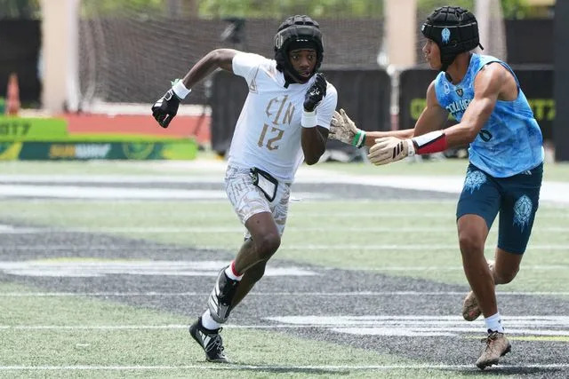 AP Photo/Lynne Sladky Trayvis Hunter playing a football game on June 28, 2025 in Fort Lauderdale, Fla.