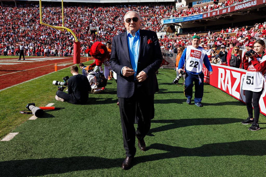 Jerry serves as a mentor for his team