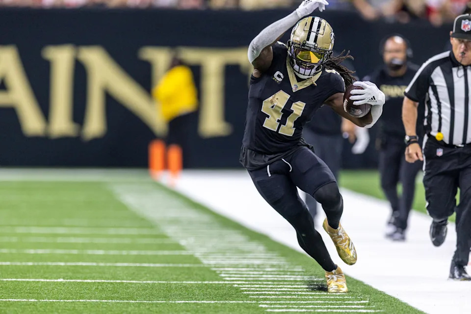 Sep 14, 2025; New Orleans, Louisiana, USA; New Orleans Saints running back Alvin Kamara (41) runs against the San Francisco 49ers during the first half at Caesars Superdome. Mandatory Credit: Stephen Lew-Imagn Images