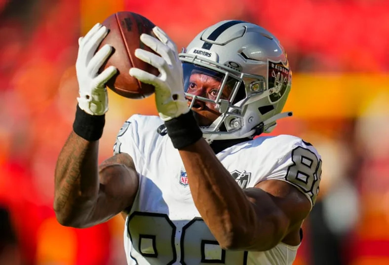 NFL: Las Vegas Raiders at Kansas City Chiefs