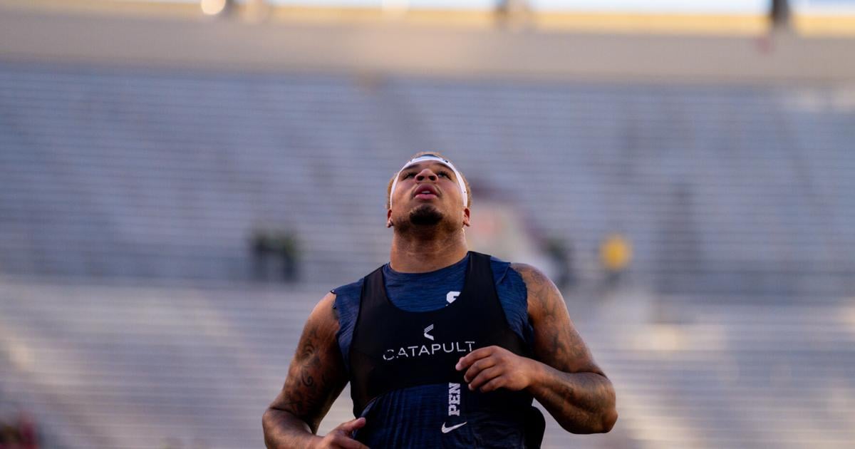 Center Nick Dawkins makes NFF Campbell award semifinals | Penn State Football News