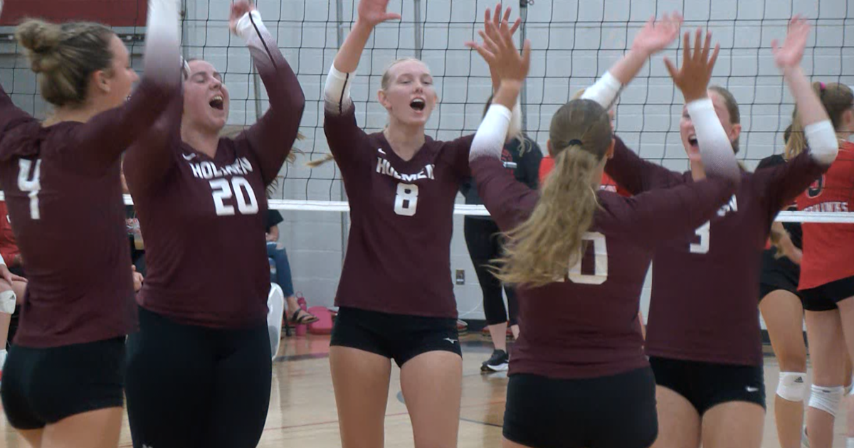 Holmen improves to 10-0 after hard-fought victory over Central | Holmen Vikings