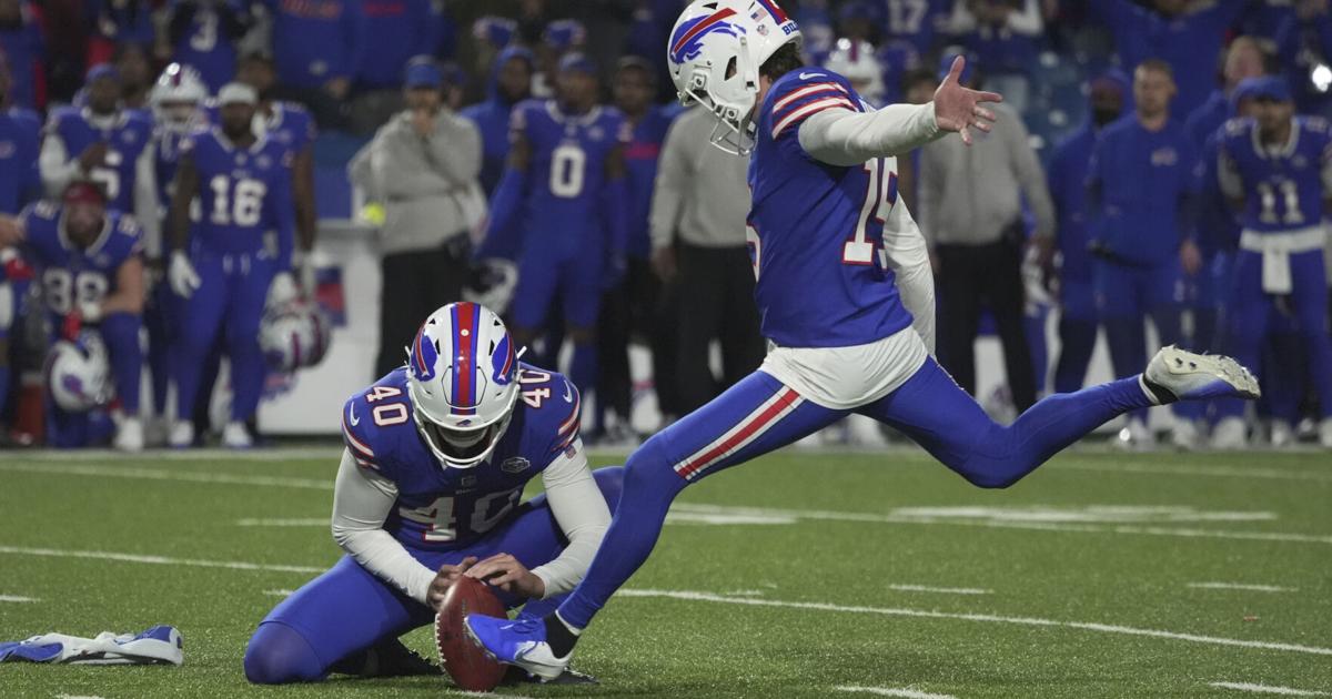 Matt Prater, Brad Robbins cement themselves in Highmark Stadium history in first games with Bills | Sports