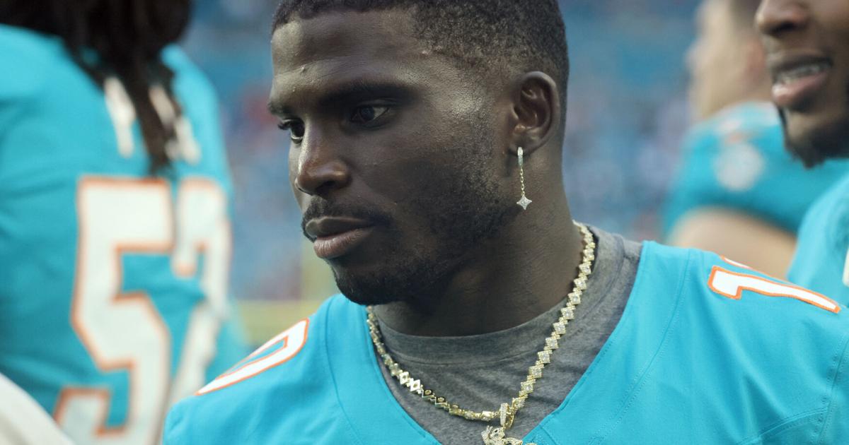 Amid controversy, Dolphins’ Hill addresses where he stands. And injury report | Sports