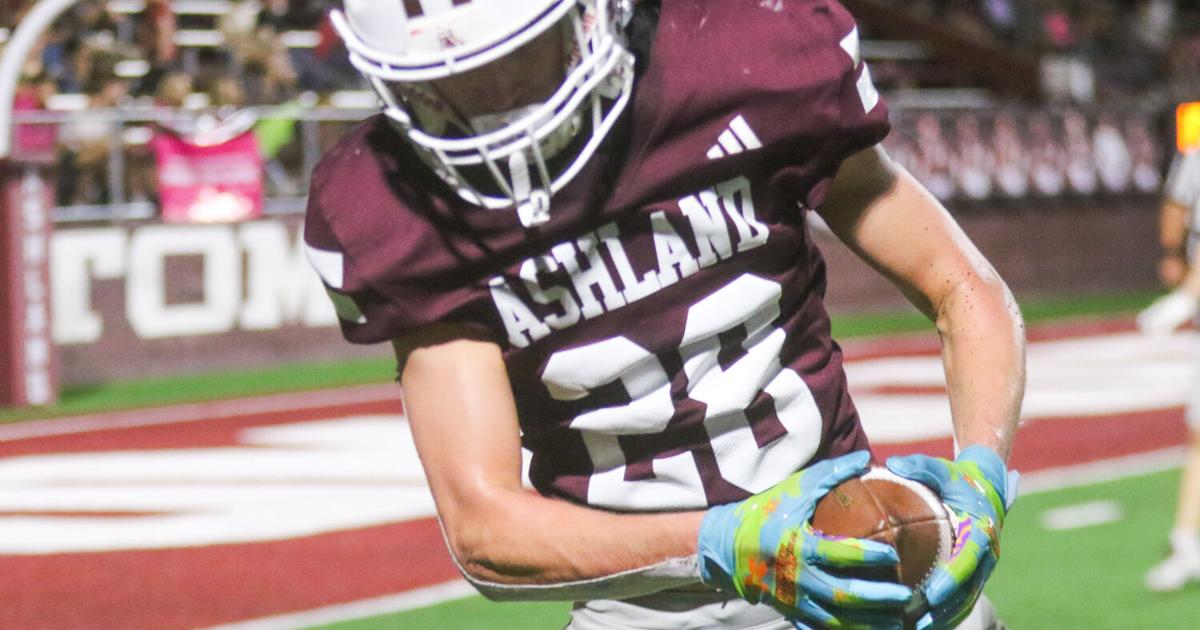 Hughes do ya love?: Tomcat QB leads the way to victory over Jaguars | Sports