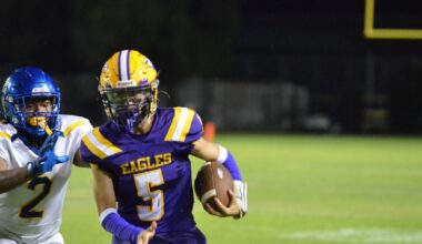 Eagles ignite gridiron in late-game hype | Sports