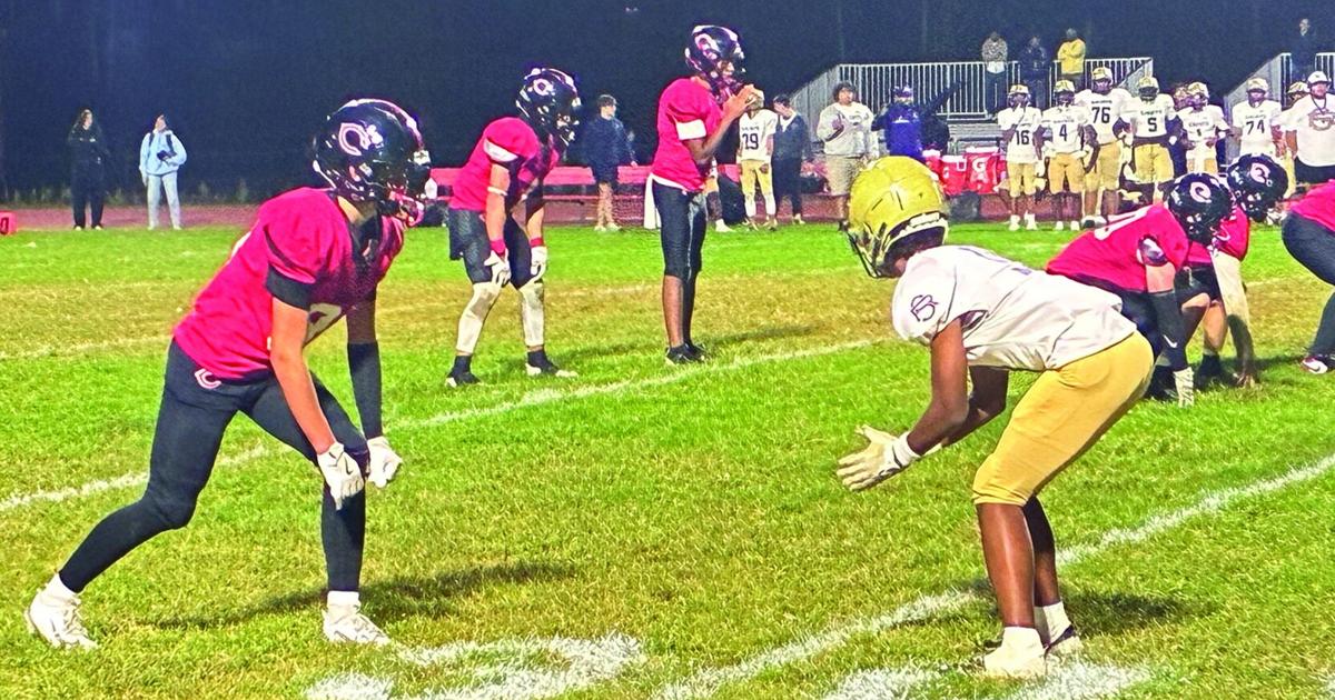 Saints march past Oakers, 42-6 |