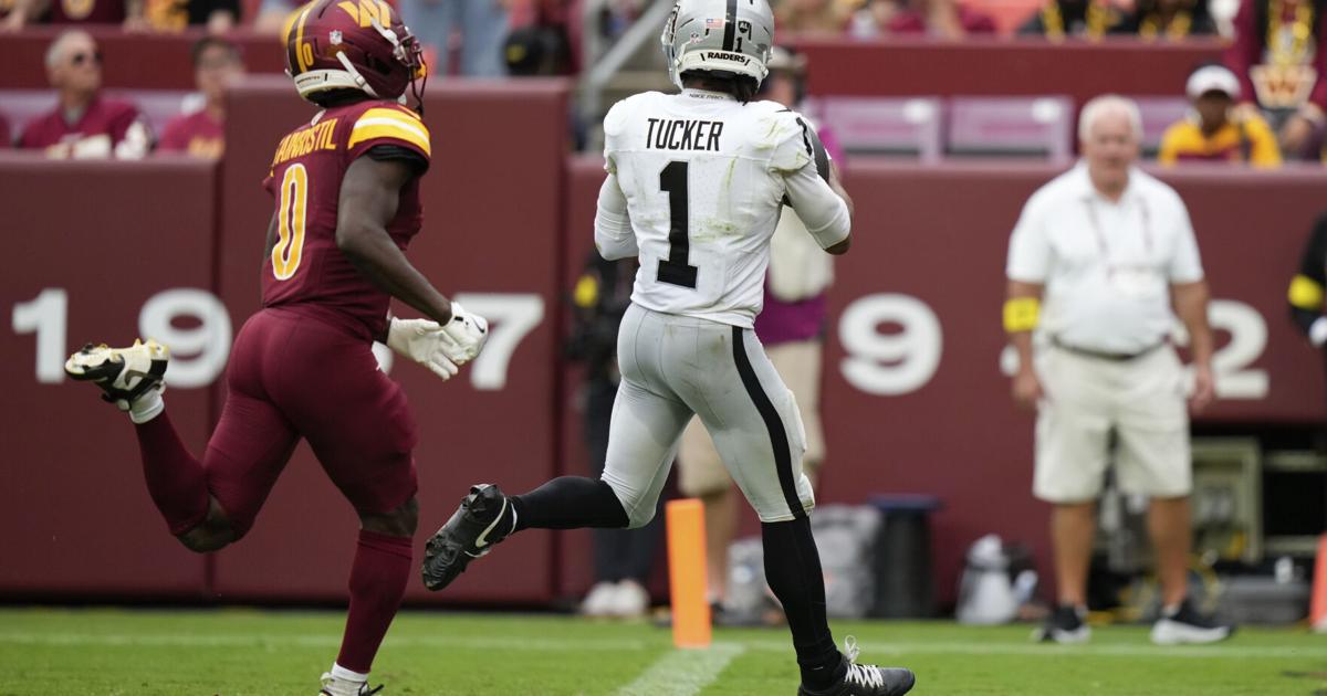 Raiders QB Geno Smith spreading the wealth with his receivers | NFL