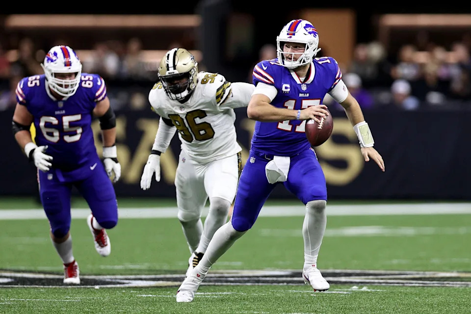 NEW ORLEANS, LOUISIANA - NOVEMBER 25: Josh Allen #17 of the Buffalo Bills runs the ball during the third quarter in the game against the New Orleans Saints at Caesars Superdome on November 25, 2021 in New Orleans, Louisiana. (Photo by Chris Graythen/Getty Images)