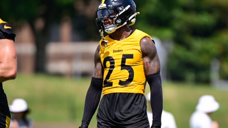 Steelers strong safety DeShon Elliott