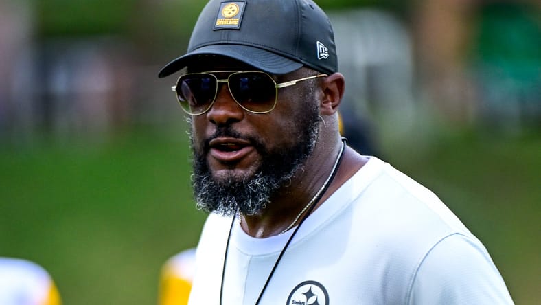Steelers head coach Mike Tomlin