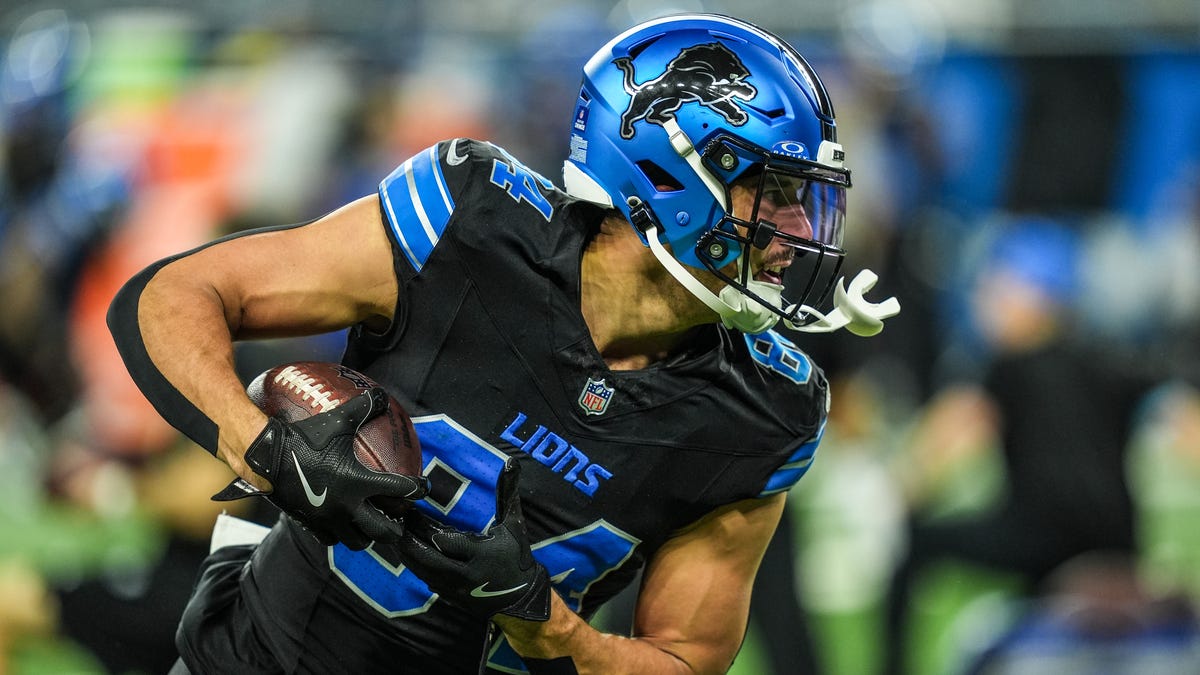 Detroit Lions place Shane Zylstra on IR, add OL help to 53-man roster