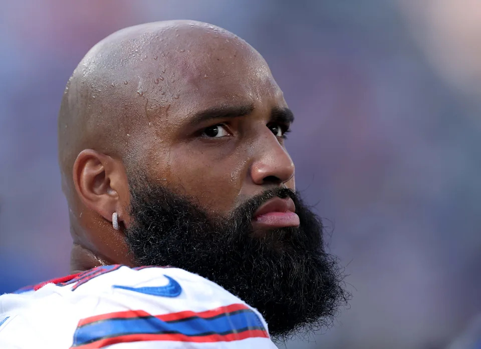 EAST RUTHERFORD, NEW JERSEY - SEPTEMBER 14: DaQuan Jones #92 of the Buffalo Bills looks on from the sideline during the NFL 2025 game between Buffalo Bills and New York Jets at MetLife Stadium on September 14, 2025 in East Rutherford, New Jersey. (Photo by Elsa/Getty Images)
