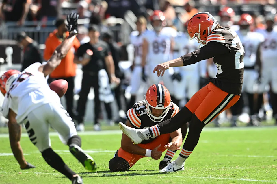 Cleveland Browns place kicker Andre Szmyt misses a field goal against the Cincinnati Bengals on Sept. 7, 2025, in Cleveland.