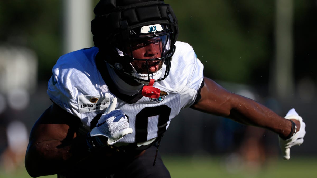 LB Devin Lloyd not listed as outright starter