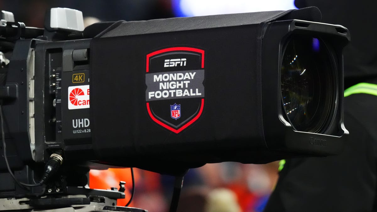 How to watch Texans vs. Bucs, Raiders vs. Chargers MNF on Sling
