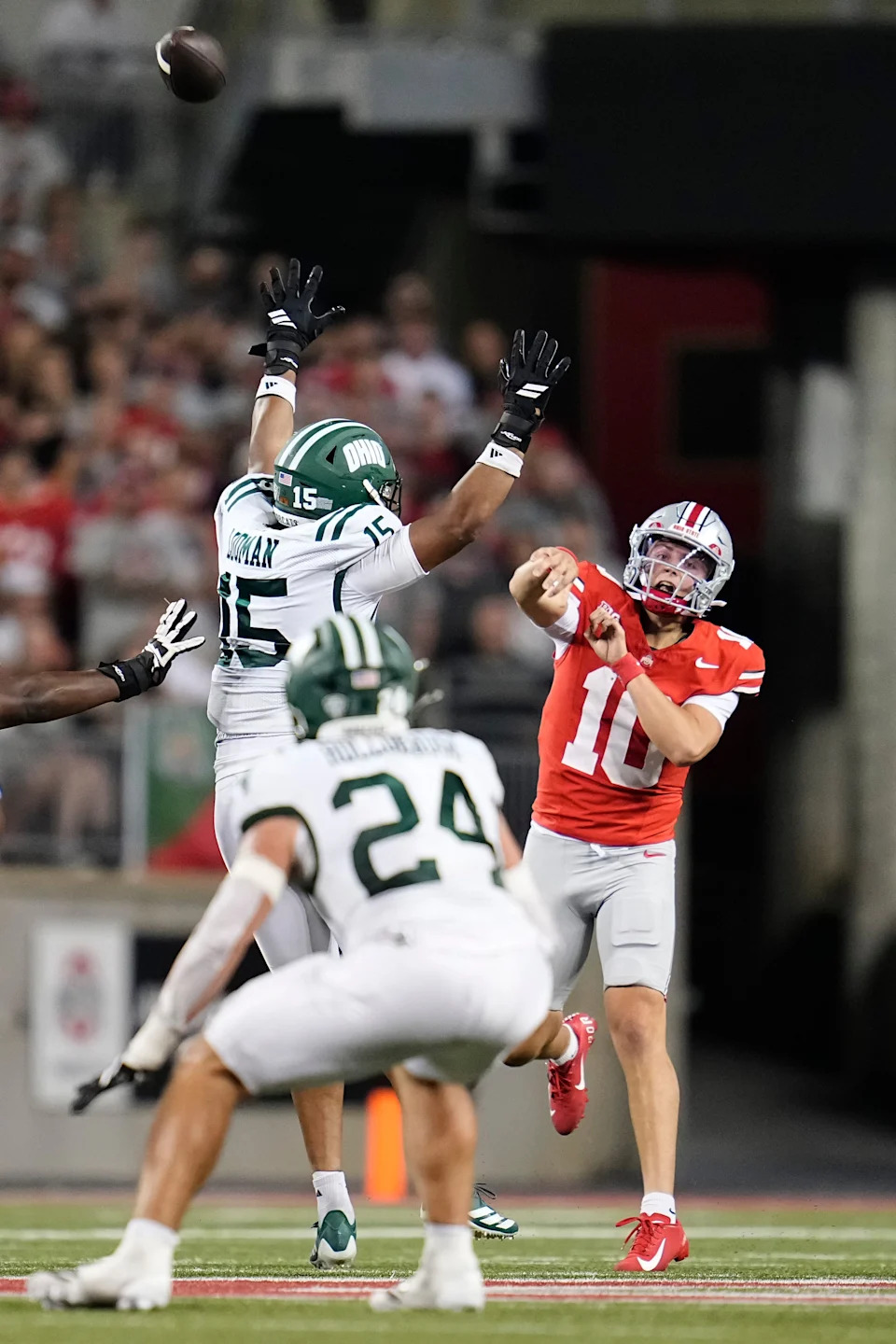 Ohio State Buckeyes quarterback Julian Sayin (10) throws a touchdown pass to Carnell Tate during the NCAA football game against the Ohio Bobcats at Ohio Stadium on Sept. 13, 2025. Ohio State won 37-9.