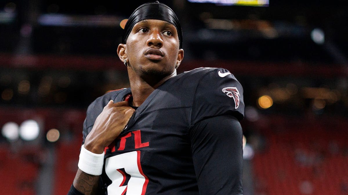 Michael Penix Jr. focused on playbook