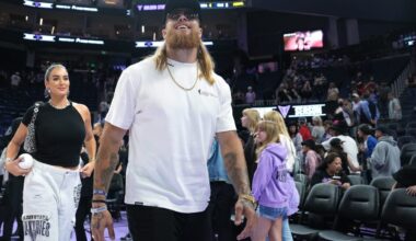 Caitlin Clark links up with 49ers star George Kittle during Fever game