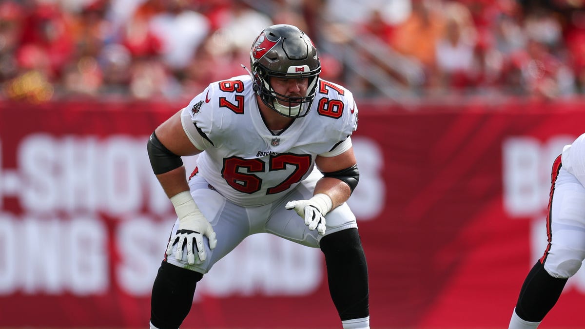 Luke Goedeke signs $90-million deal with Tampa Bay Buccaneers
