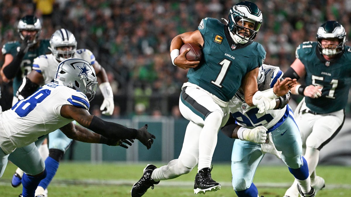 QB Jalen Hurts was lightning