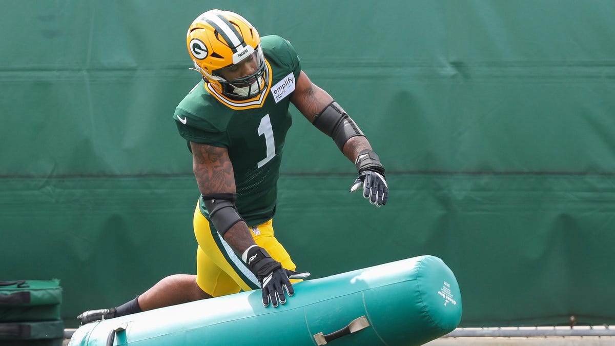 Green Bay star Micah Parsons listed as questionable for Sunday