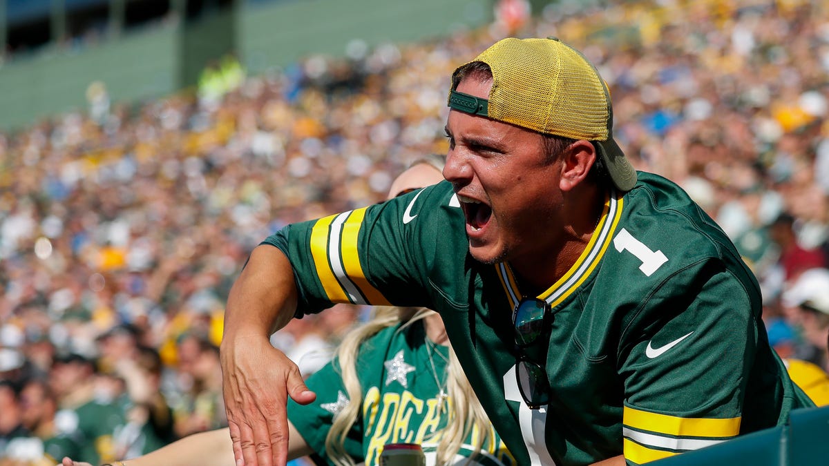 Packers, Commanders game at Lambeau weather forecast is dry, cool temps