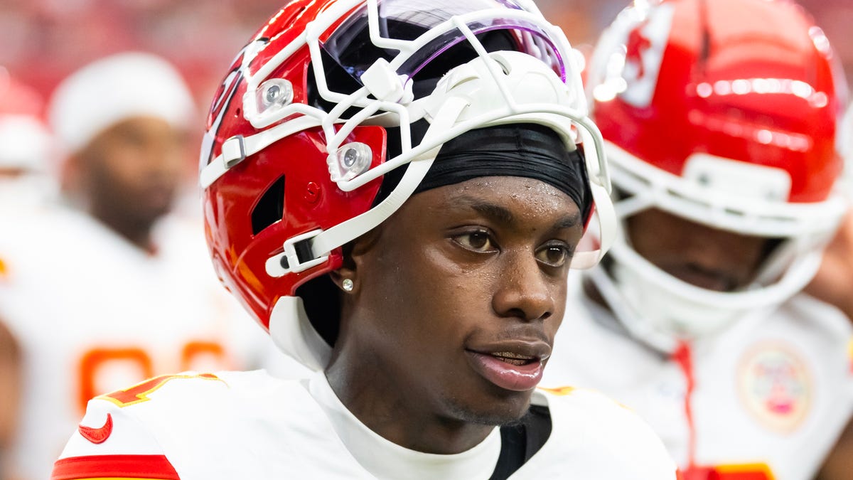 How long is Chiefs WR out?