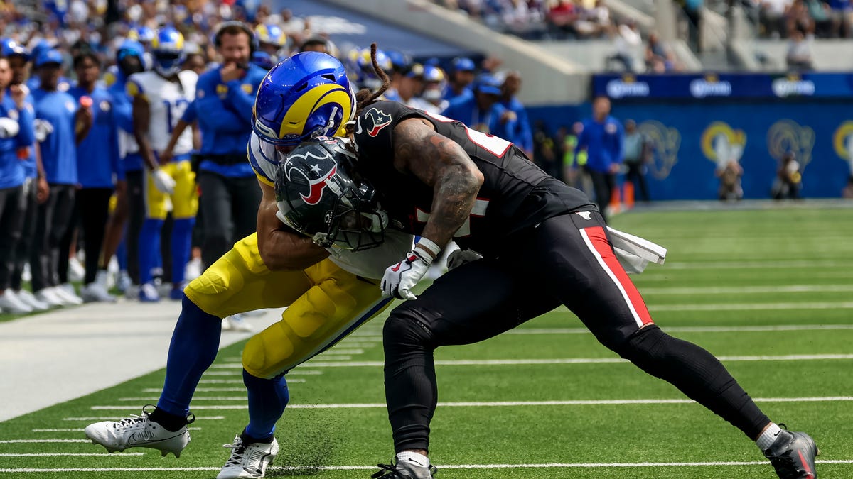 Houston opens as slight home favorite on MNF