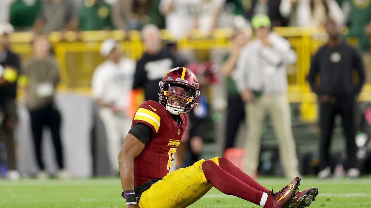 Latest Jayden Daniels injury update