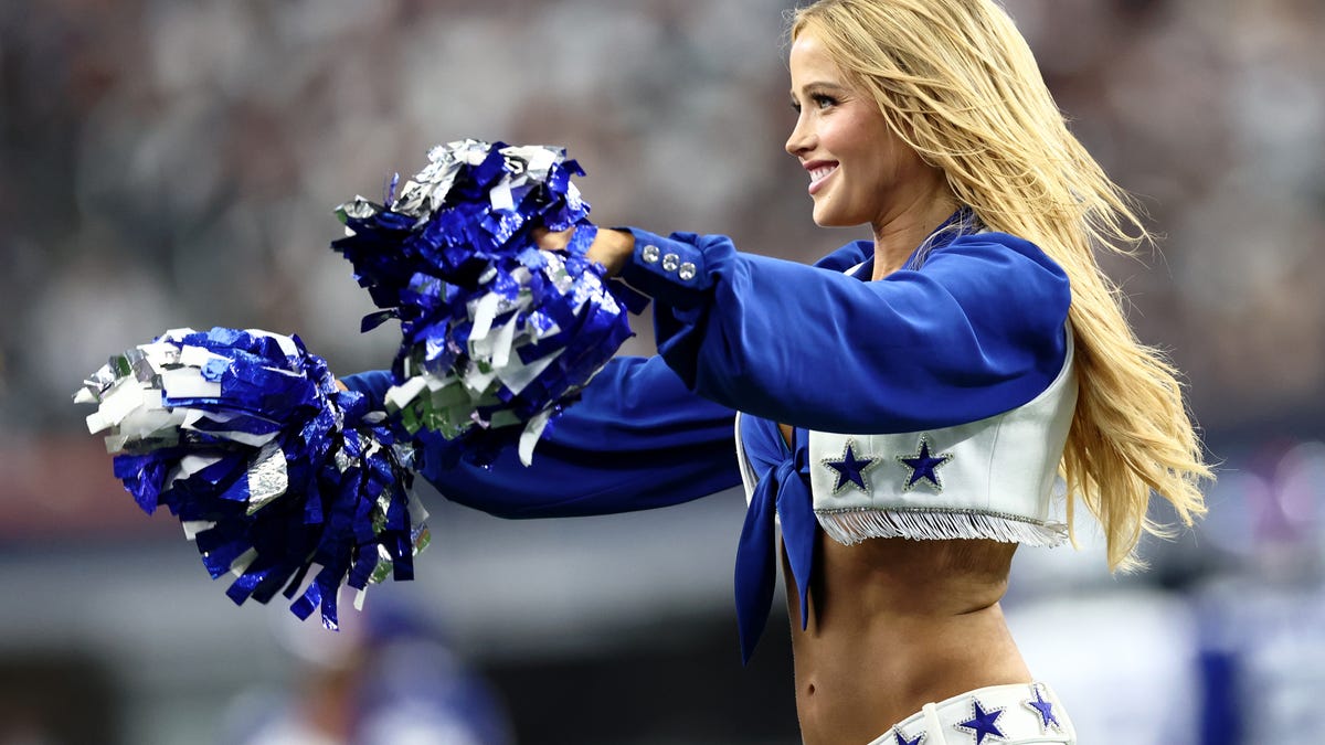 Cowboys offense, defense lead NFL in most extreme way